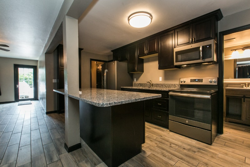 Building Photo - 567 Loras Blvd