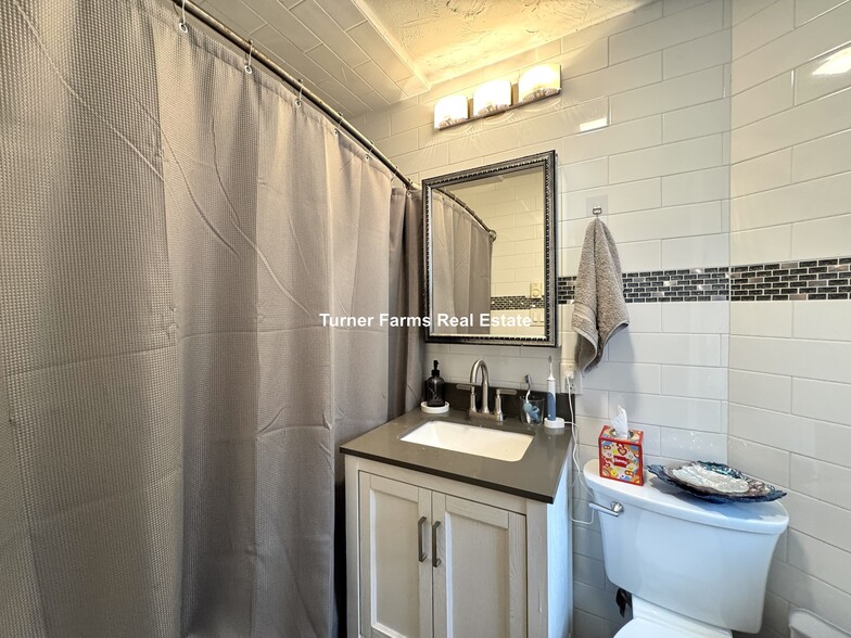 Building Photo - 91 Hudson St