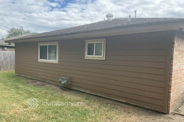 Building Photo - 1820 Eagle Dr