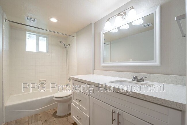 Building Photo - 456 W Jasper Dr