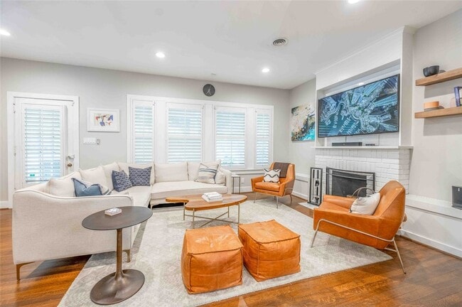 Building Photo - 808 Woodrow St