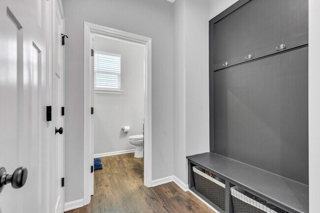 Building Photo - 15611 W Rail Dr