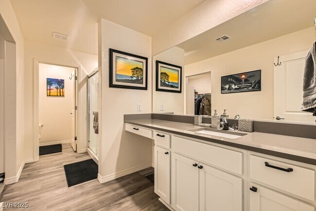 Building Photo - 1585 Desert Path Ave