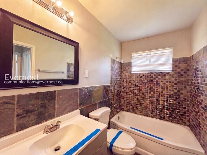 Building Photo - 8694 Yorktown Dr