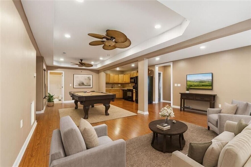 Building Photo - 410 After Glow Smt