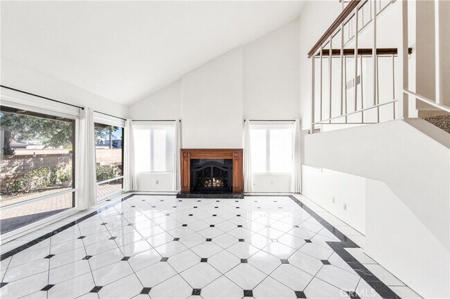 Building Photo - 16293 Wayfarer Ln