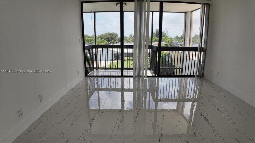 Building Photo - 2801 SW 87th Ave
