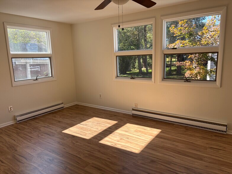 Bedroom 2 - 1717 Firehouse Ln