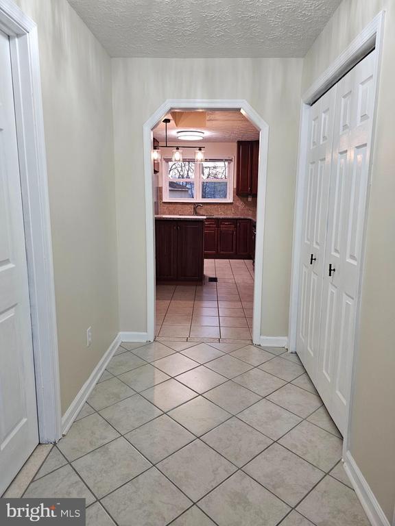 Building Photo - 310 Blue Mountain Rd