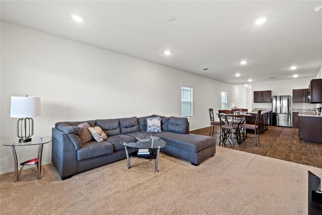 Building Photo - 14806 Bajada Rd
