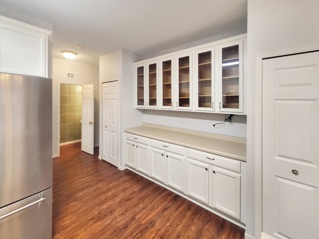 Building Photo - 3BR 2BA End unit Townhome in Stillwater
