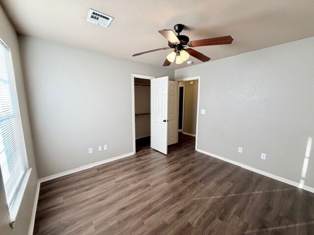 Building Photo - 2827 N Cassius Ln