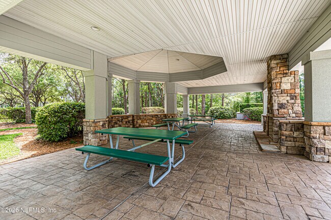 Building Photo - 2070 Thornhill Drive