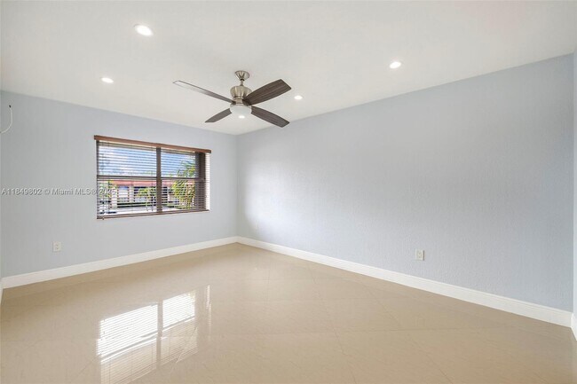 Building Photo - 10401 SW 108th Ave