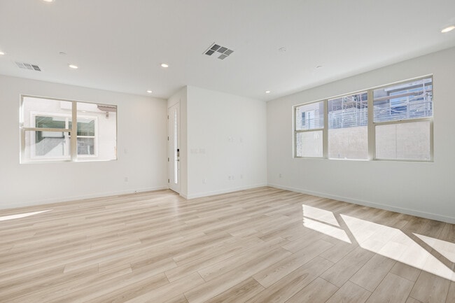 Building Photo - 1533 Melodic Lark Dr