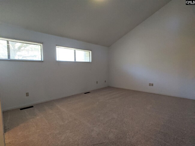 Building Photo - 5004 Village Creek Dr