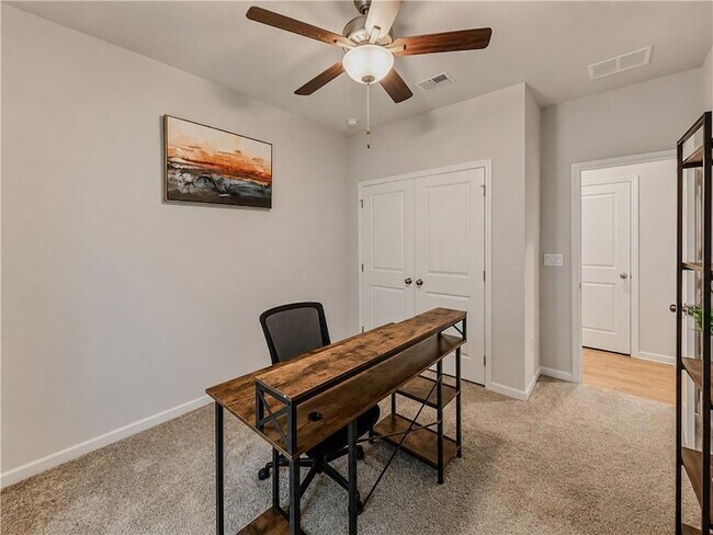 Building Photo - 45 Woodford Dr