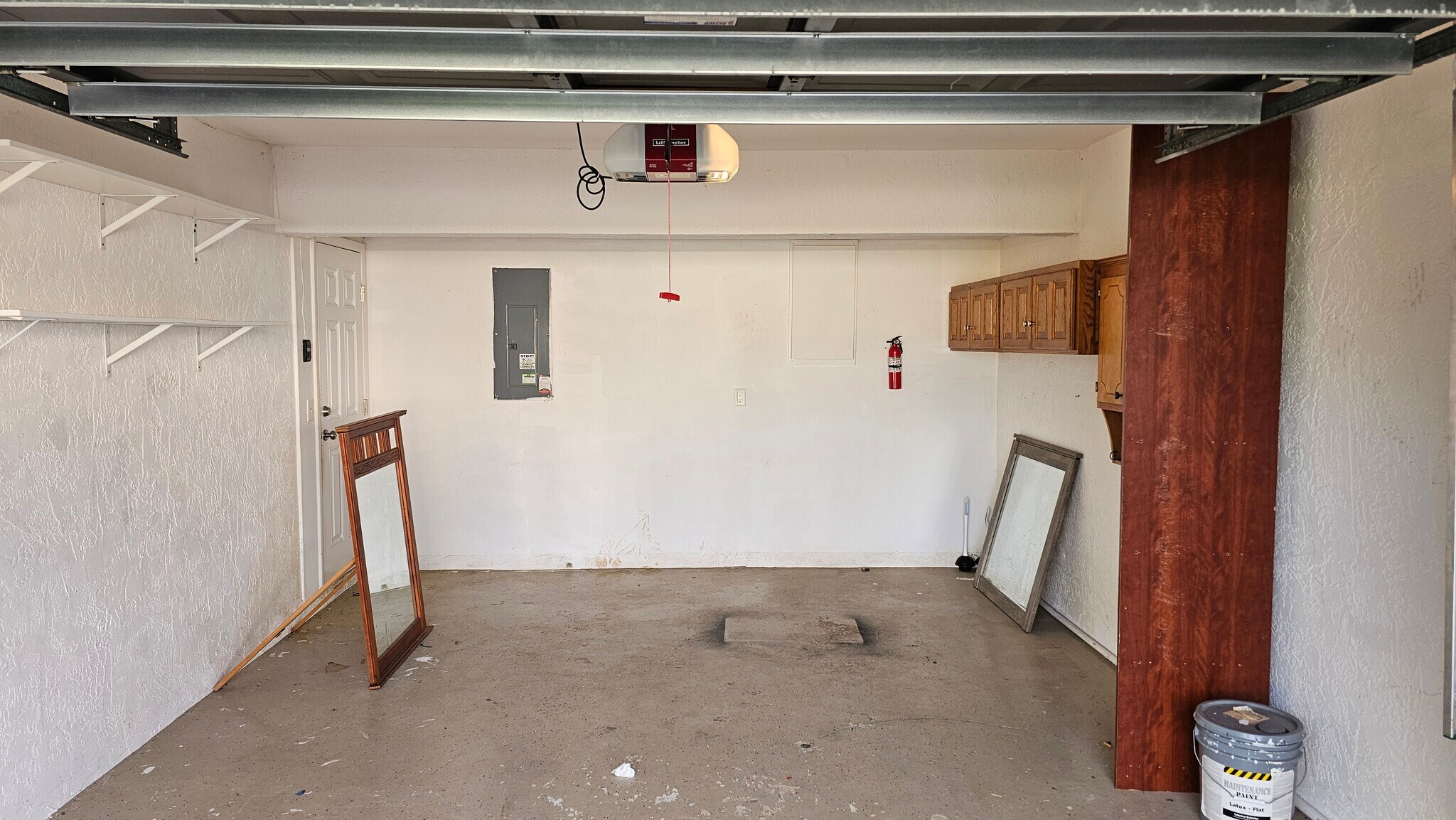 Garage - 1124 SE 6th Ave