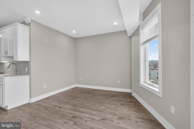 Building Photo - 2209 N Broad St