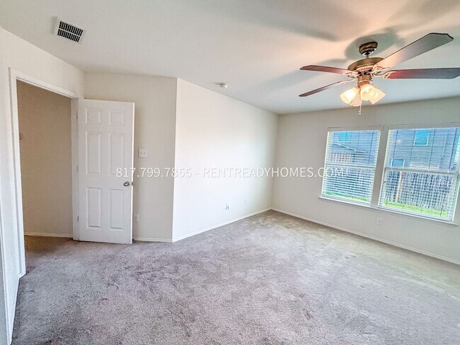Building Photo - 617 Stirrup Bar Dr