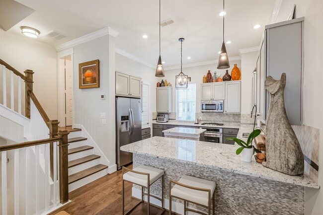 Building Photo - 809 Leavenworth Ave