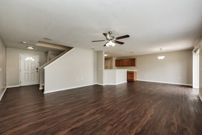 Building Photo - 19412 Timberbluff Dr