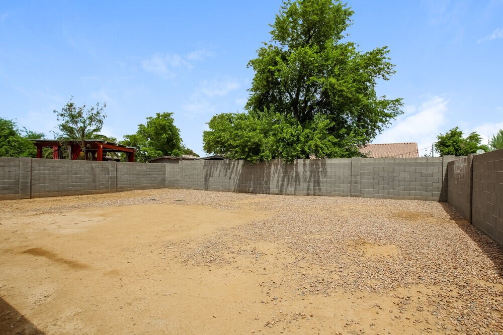 Building Photo - 7120 W Whyman Ave