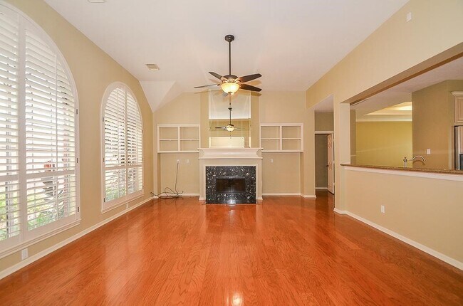 Building Photo - 46 Grants Lake Cir