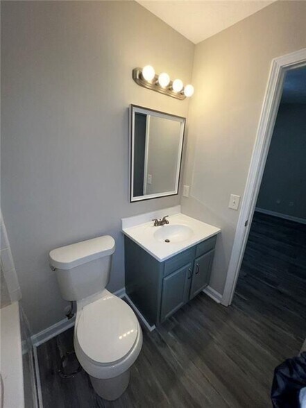 Building Photo - 5285 Sugar Crest Dr