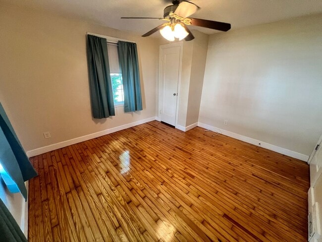 Building Photo - Beautiful Single Family Home in East Sprin...