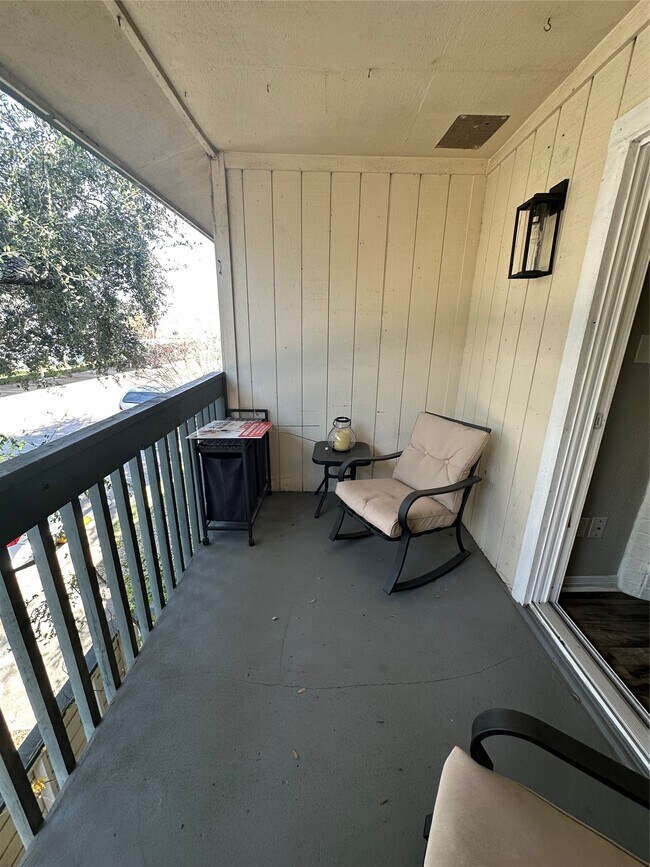 Building Photo - 250 El Dorado Blvd