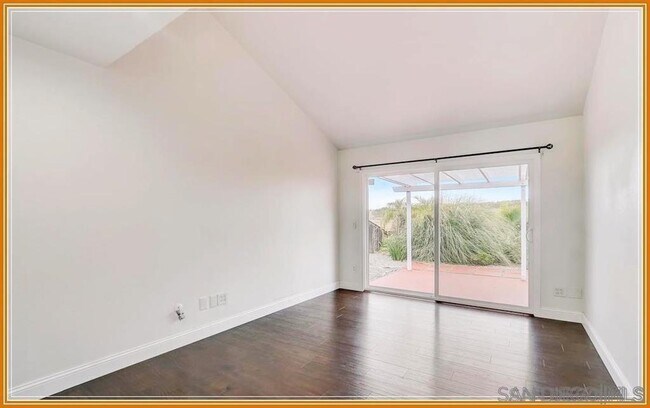 Building Photo - 10456 La Morada Dr