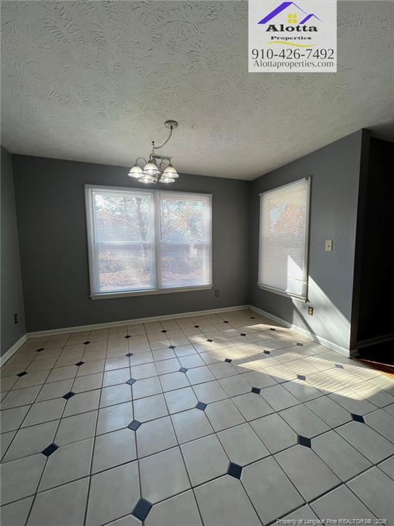 Building Photo - 732 Rim Rd