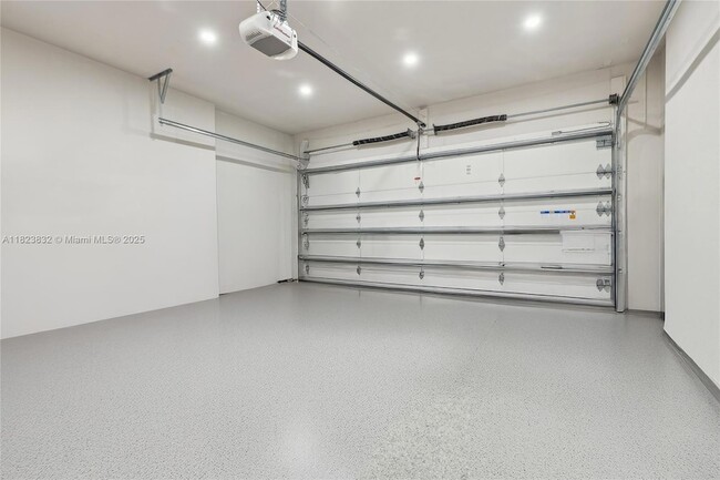 Building Photo - 10445 NW 68th Terrace