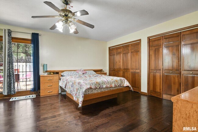 Building Photo - 2605 Montega Dr