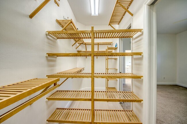 Building Photo - 14021 Bently Cir