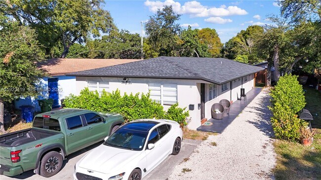 Building Photo - 32 SW 9th St