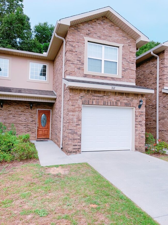 Building Photo - Eagle Landing