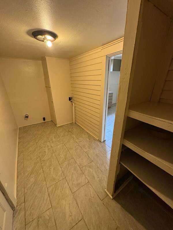 Building Photo - 536 N 24th St