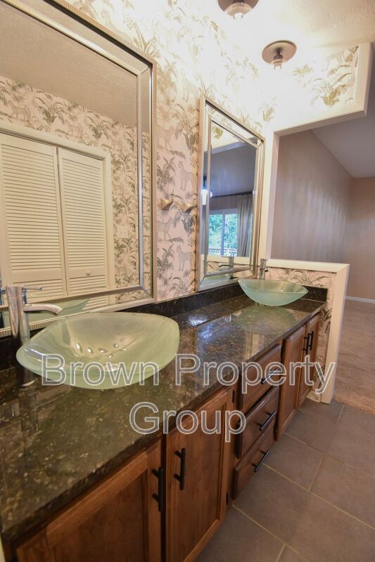 Building Photo - 518 Singletary Pl