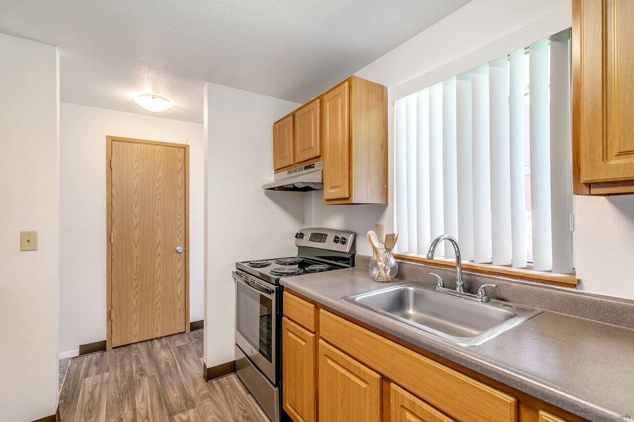 Alder Creek Apartments Townhomes Vancouver