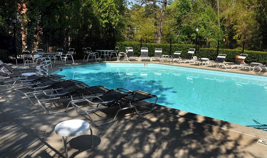 Building Photo - 2921 Lenox Rd NE