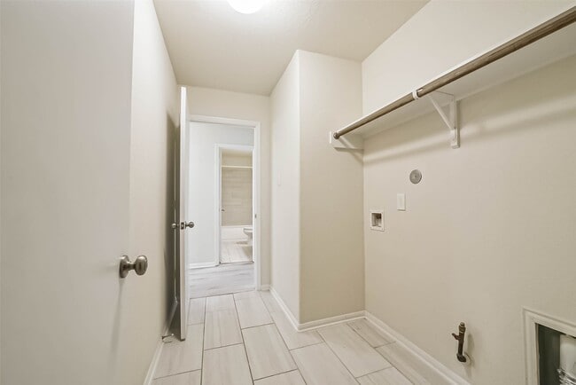 Building Photo - 2630 Zephyr Ln