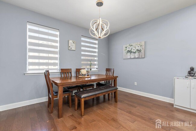 Building Photo - 1302 Hights Farm Rd N