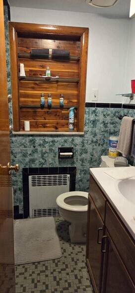 Bathroom - 103 Warren St