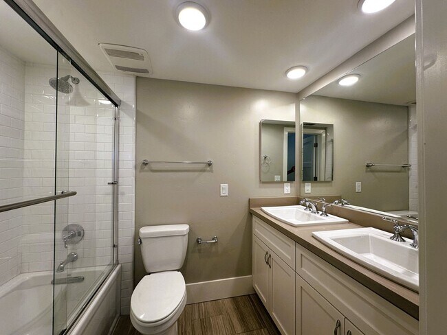 Building Photo - 2625 Nicasio Ln