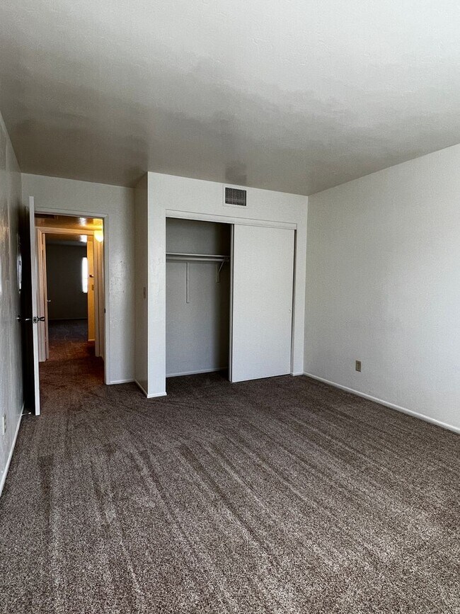 Building Photo - 6132 Antelope Villas Cir