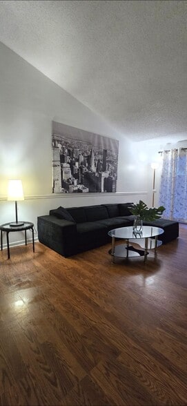 Building Photo - 2564 Woodgate Blvd
