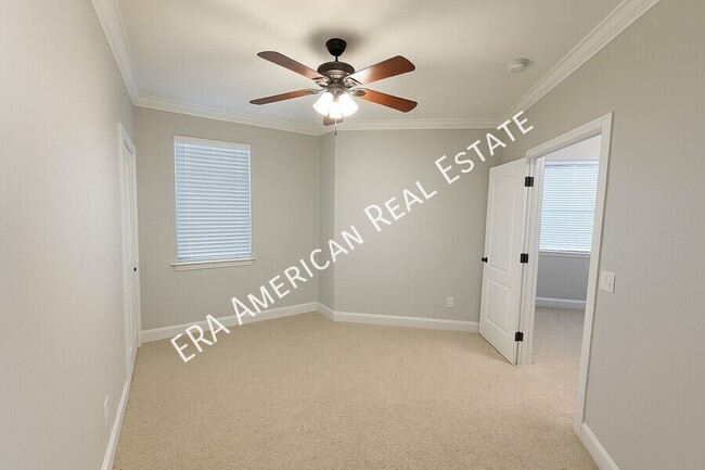 Building Photo - 485 Westgate Wy