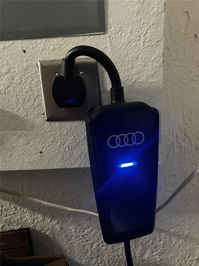 Building Photo - 5942 Mustang Manor